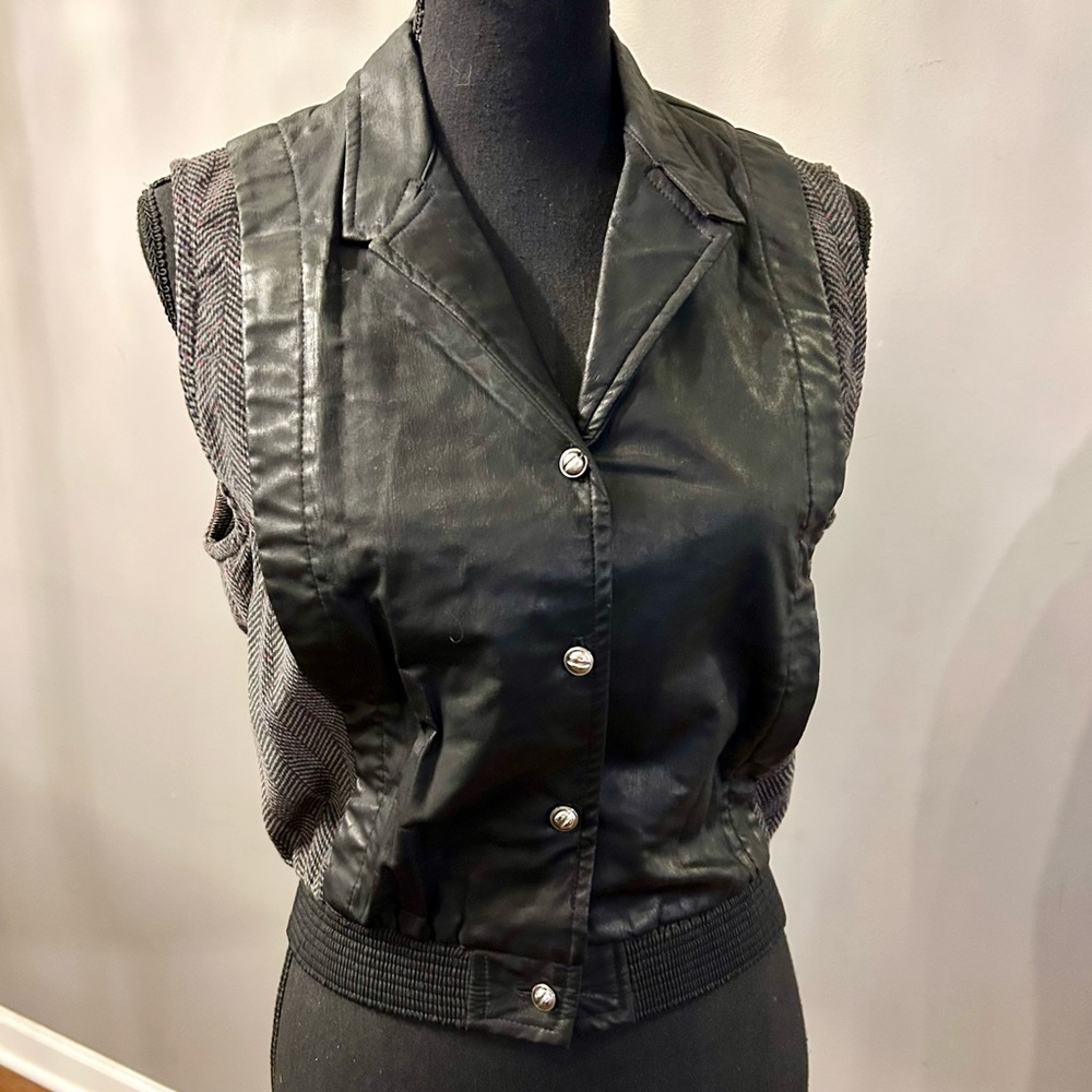 Black and Tweed Sleeveless Vest Vintage